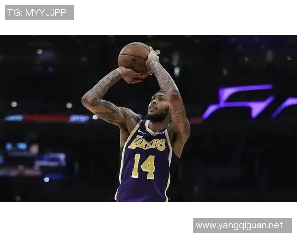 布兰登英格拉姆：从新秀到全明星的成长之路与篮球梦想